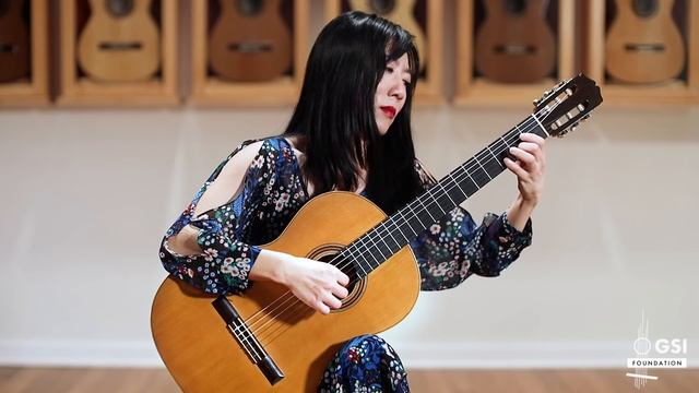 Xuefei Yang plays Eterna Saudade by Dilermando Reis on a 1925 Santos Hernandez