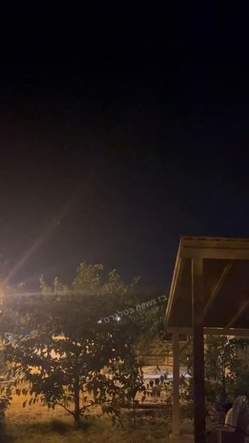 Видео с иранскими баллистическими ракетами над Израилем.