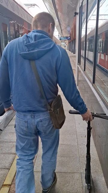 Приехали мы на станцию МЦД2 МАРЬИНА РОЩА🥰
