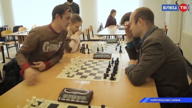 Золото и серебро у ельчан: шахматисты их 7 регионов России в Ельце поборолись за победу