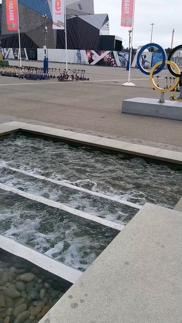 Каскадный водопад у вокзала Имеретинский Курорт в Адлере!)