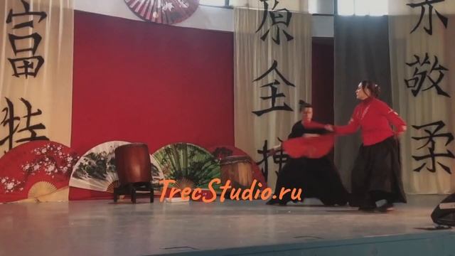 Кунг-фу шоу танец с веерами / Постановочное боевое шоу на мероприятии в Китайском Японском стиле