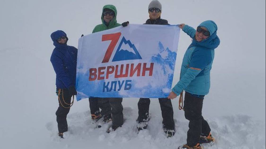 Группа Клуба 7 Вершин "Семёновцы" продолжила подготовку к восхождению на Эльбрус, тренировка на снег