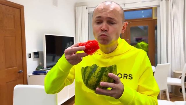 Мистер Макс • Mister Max - Макс А4 и Катя Кардашьян