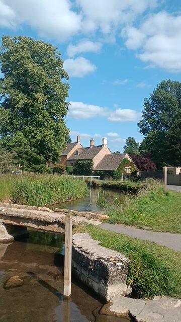 Старая мельница в Лоуэр Слотер, Котсволдс, Англия (Old Mill in Lower Slaughter, Cotswolds, England)