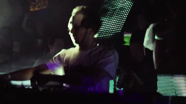 Noisia - Stigma