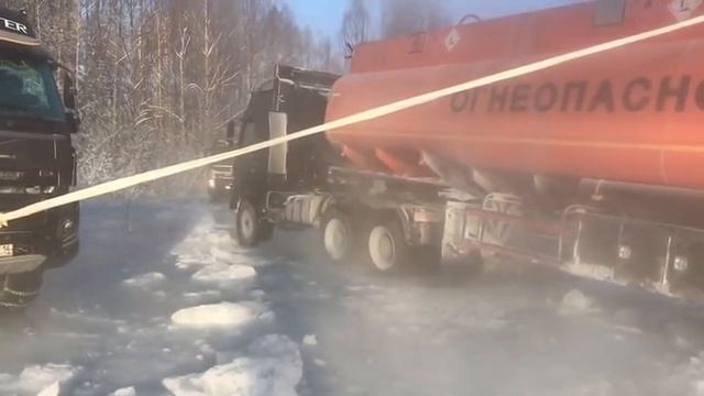 ICE ROAD TRUCKERS YAKUTIA RUSSIA 2020