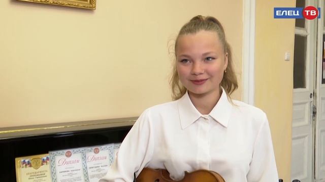 Юные елецкие скрипачи выступили в сопровождении симфонического оркестра