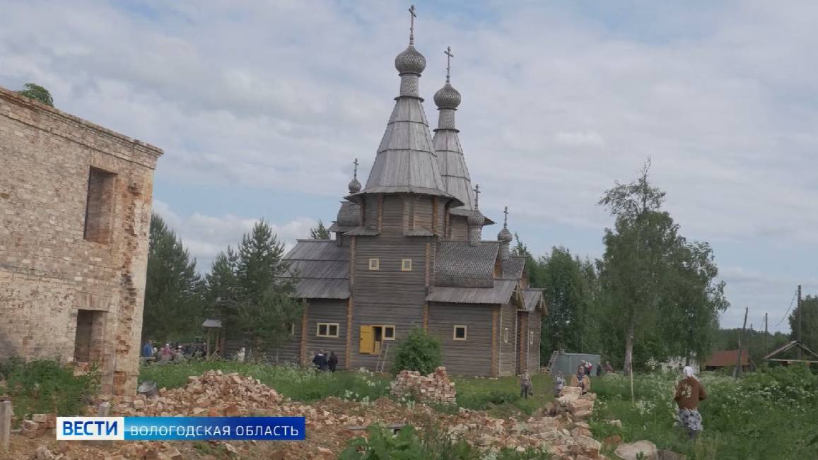 Храм возрождаемого Дионисиево-Глушицкого монастыря освятили в Сокольском округе