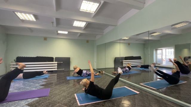 Тренировка 18.06.2025, партер, акцент на ягодицы, пресс