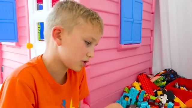 Влад и Никита - Малыш Крис хочет быть выше