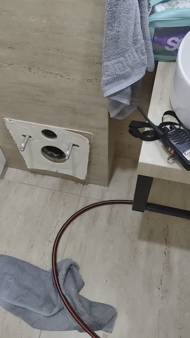 Как снять подвесной унитаз 🚽