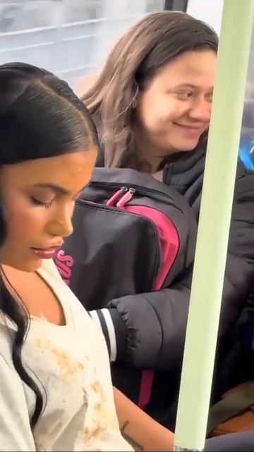 Впечатление уже произвела, нет смысла переодеваться😃😏
