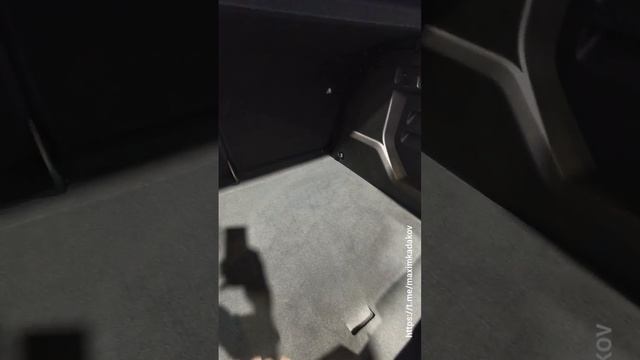Lada Iskra универсал получила удобный двойной ковер багажника