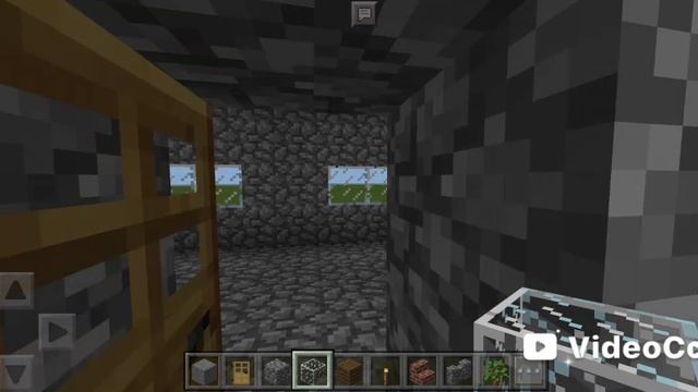 поставил большой дом в minecraft