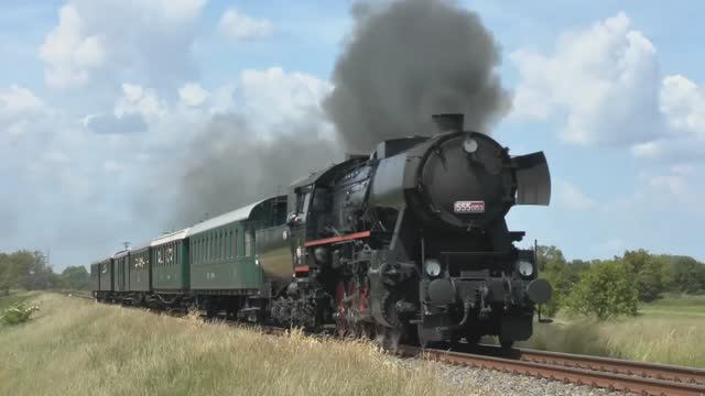 "Фрау" Паровоз 555.0153 с ретро поездом