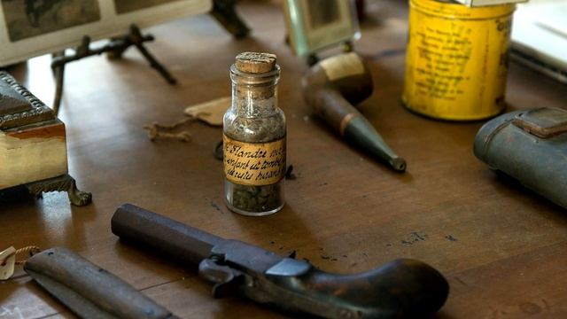 В этой комнате время как будто остановилось. Интересная история.