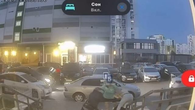 В Барнауле драка женщин закончилась выпавшим из коляски младенцем