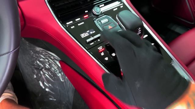 Porsche Panamera 2025 - Интерьер и Экстерьер