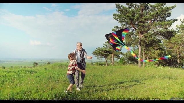 Этот клип даёт ощущение полной свободы - Families -- HoliznaCC0 -- Only In The Milky Way Part 3