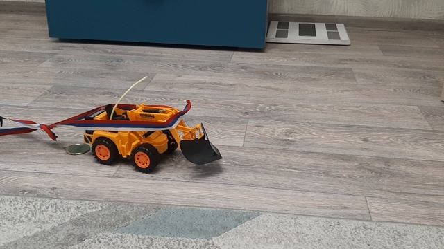 перетягивания медалей трактор на пульте управления 4×4 против BMW на пульте управления