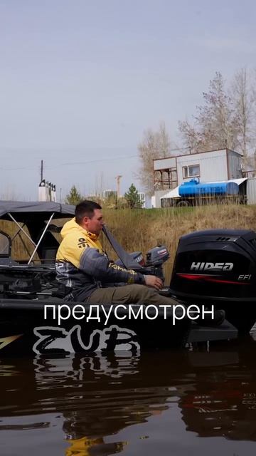 Она хоть едет?