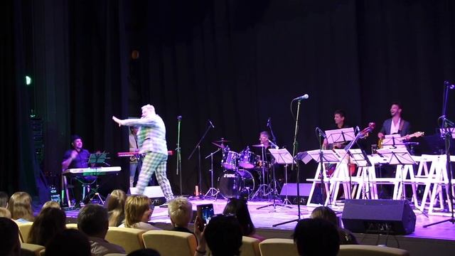 Первое видео (от меня) с дня рождения @id5182369 (Алексей Молев). 🎉🎷