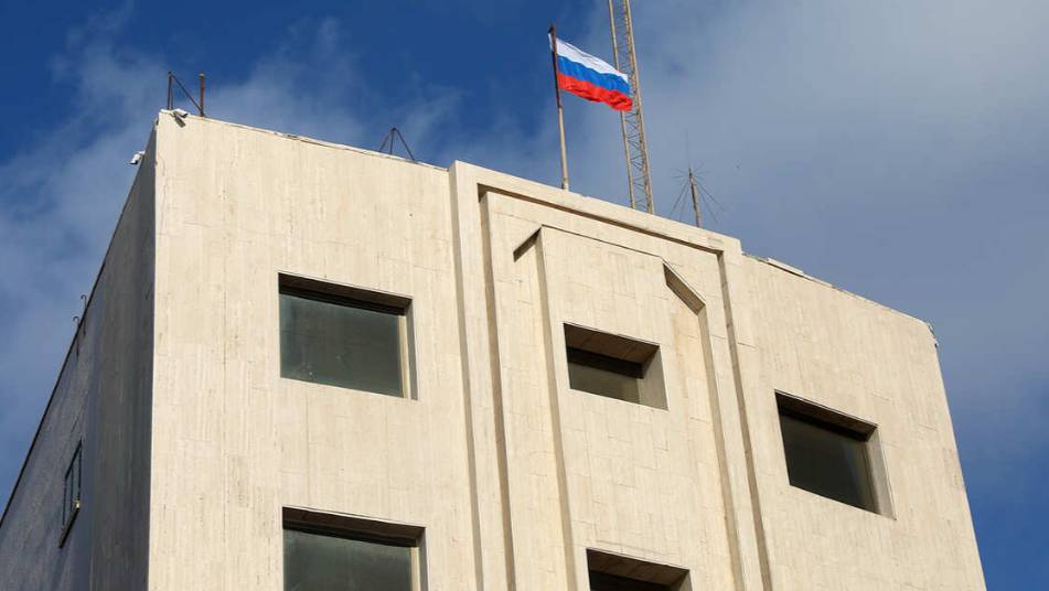 Посол РФ: семьи сотрудников российского посольства покинули Израиль