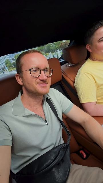 🙌 Тестируем и выбираем самые крутые фабрики, потому что щетки Revyline должны быть лучшими.