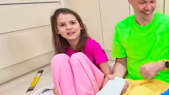 Мистер Макс • Mister Max - Живем в троём в 4м²