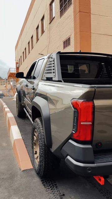 Новые поступления!

Новая, 2025 г.в. TOYOTA TACOMA TRAILHUNTER  в наличии в нашем Автосалоне!