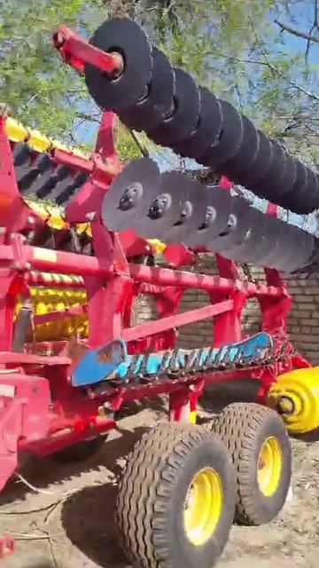 Культиватор для обработки почвы Vaderstad carrier 820