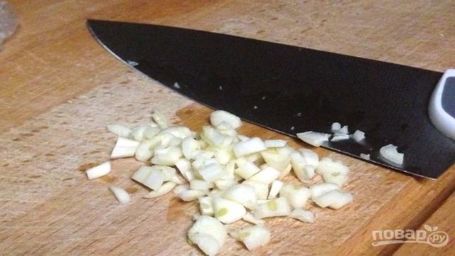 Чесночные гренки с зеленью в духовке