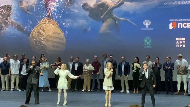 Выступление на премьере группа D-band “По законам спорта” - саундтрек к фильму «Кровавый матч»