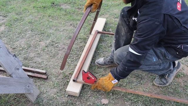 Дачники в Восторге!!! Простейшая и Бюджетная Идея! Парник своими руками с откидным верхом.
