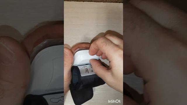 Обзор покупки на Озон.Тонометр давления на запястье Omron.Серия2 .mp4