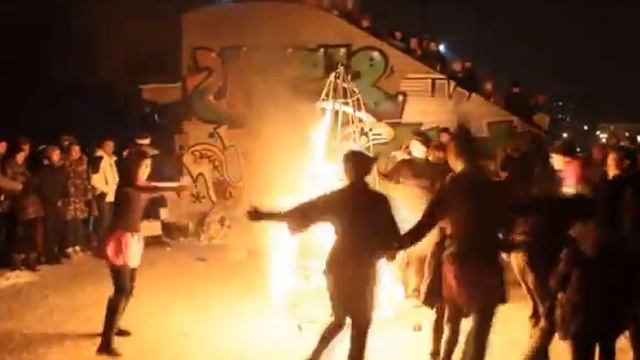 Раз-Два-Три! Ёлочка Гори!