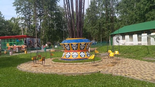КИРОВ. В ПАРКЕ ИМЕНИ КИРОВА