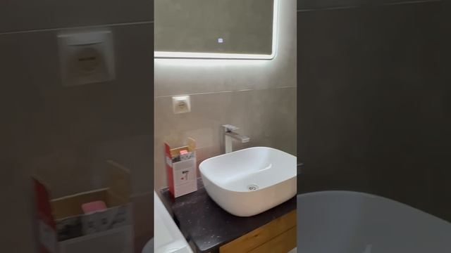 1000601689.mp4