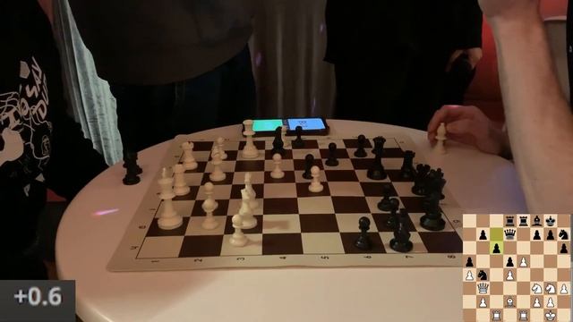 НАУШНИК вместо ПЕШЕЧКИ! МишГан vs Йель #chess #шахматы #repchess #блиц