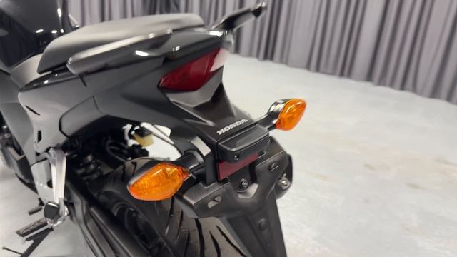 Honda CBR400R 2014