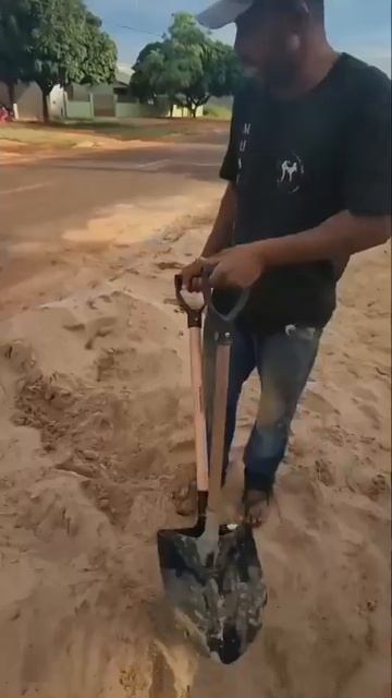 Супер лопата