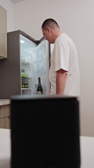 Больше не надо оставлять ключи соседке ...