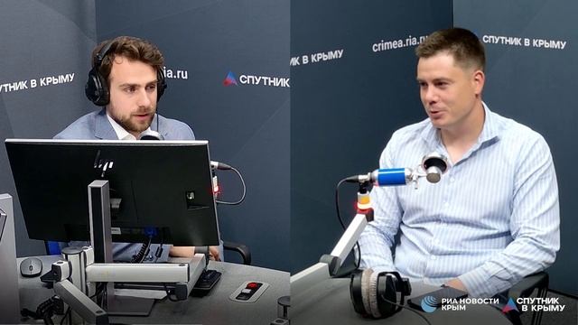 Полный эфир! Уборка столицы Крыма в курортный сезон