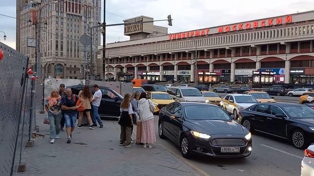 Москва, Комсомольская площадь, июнь 2025