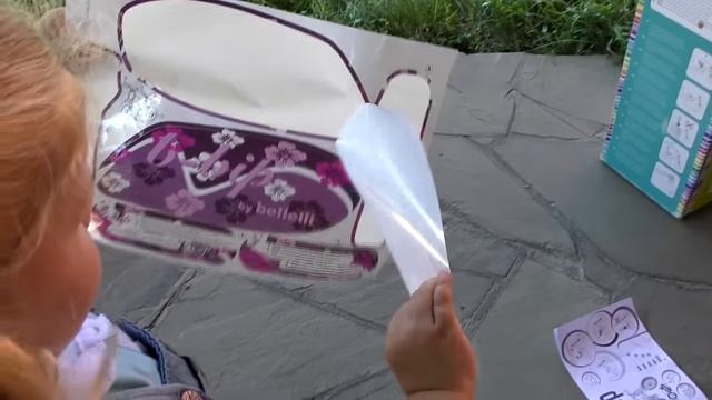 Диана и Рома У Дианы НОВЫЙ БЕГОВЕЛ! Учимся кататься, balance bike for kids