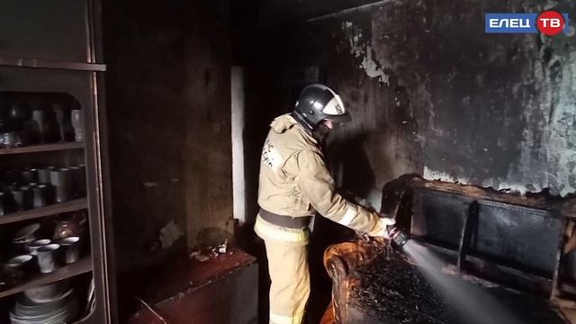 Под Ельцом сгорел грузовой автомобиль с прицепом
