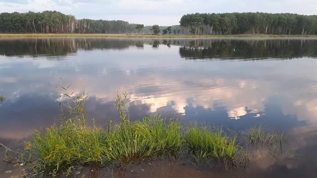 Озеро близ поселка Аур
