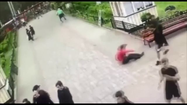 НЕ РАБЫ - УПЦ опубликовала ролик молодые люди, пытавшиеся захватить собор !!!