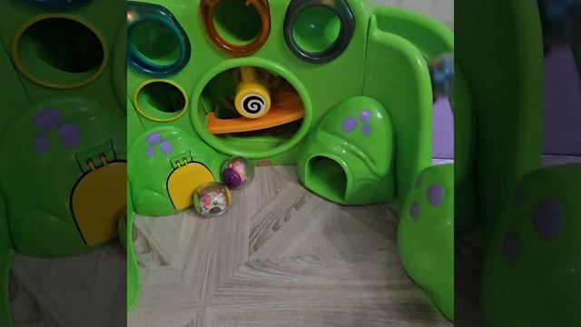 динозаврик fisher price